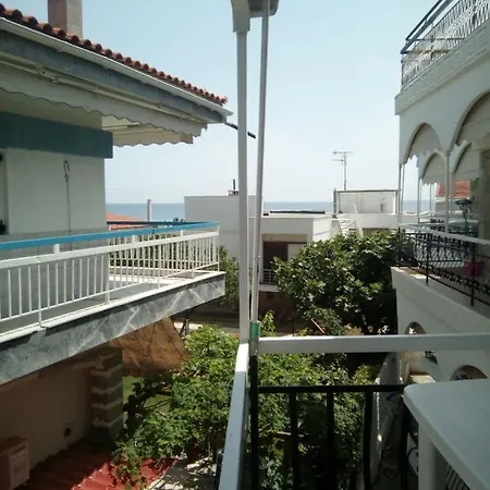 Argo Aparthotel Nea Plagia